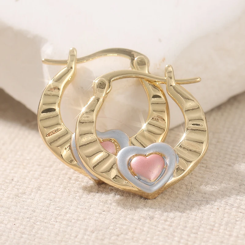 Classic Hand Carved Geometry Heart Hoops Women's Earrings Three Color Metal Daily Wear Party Jewelry Anniversary Gift
