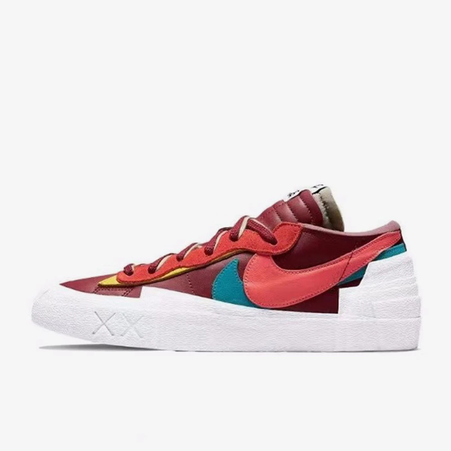 

Оригинальные повседневные мужские и женские спортивные туфли Nike Blazer Sacai Kaws DM7901-600
