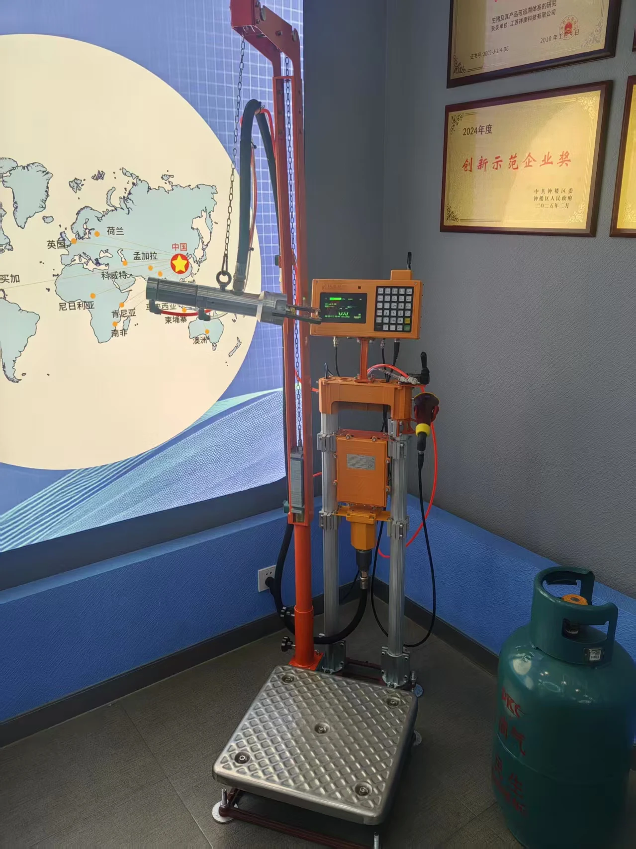Manual Operated Pneumatic Filling Nozzle For POL Cylinder Valve
