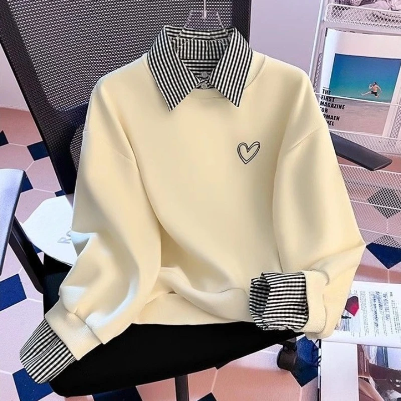 2026 Autumn French Red Layered Look Sweatshirt Women Loose Heart Print Top