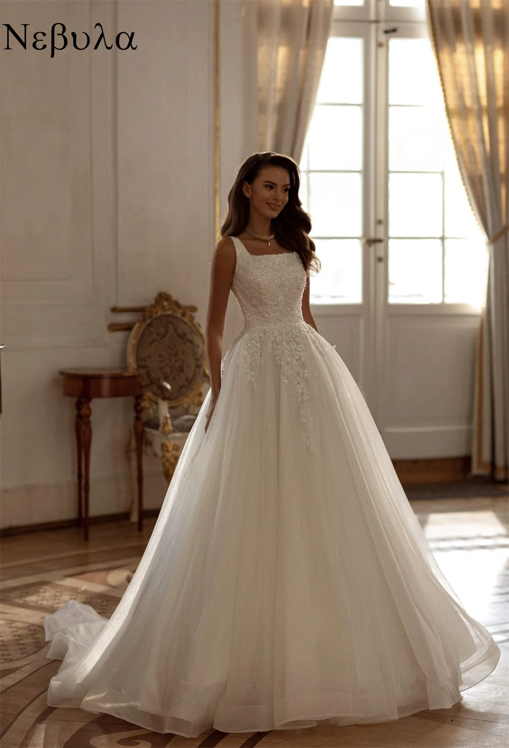 فساتين زفاف عصرية أنيقة ورائعة وساحرة ورومانسية مخصصة 	 فساتين مكشوفة الكتفين مزينة باللؤلؤ الصافي