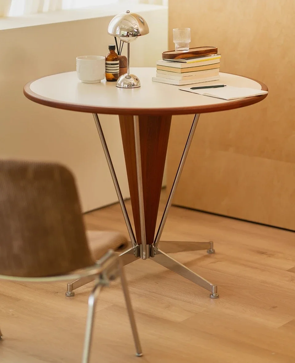 Round table retro solid wood small apartment dining table medium ancient solid wood anti-scratch table household