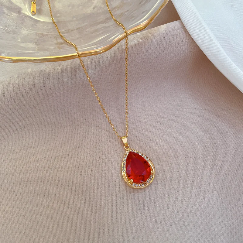 OIMG Stainless Steel 2022 New Red Big Gem Pendant Necklace For Women Clavicle Chain Elegant Charm Wedding Luxury Jewelry