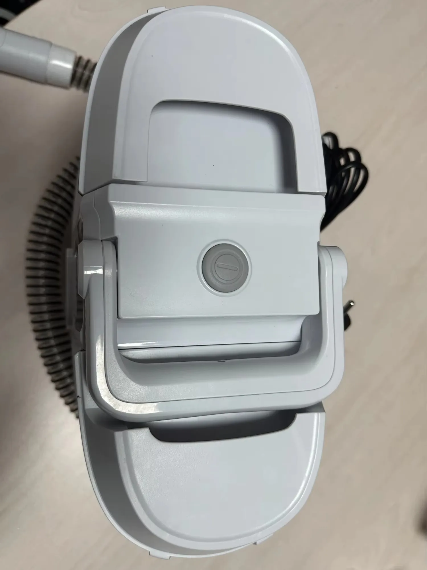 Hot Selling Wet And Dry Handheld Portable Plastic Removeable Water Tank Handheld Electric Spot Carpet Cleaner