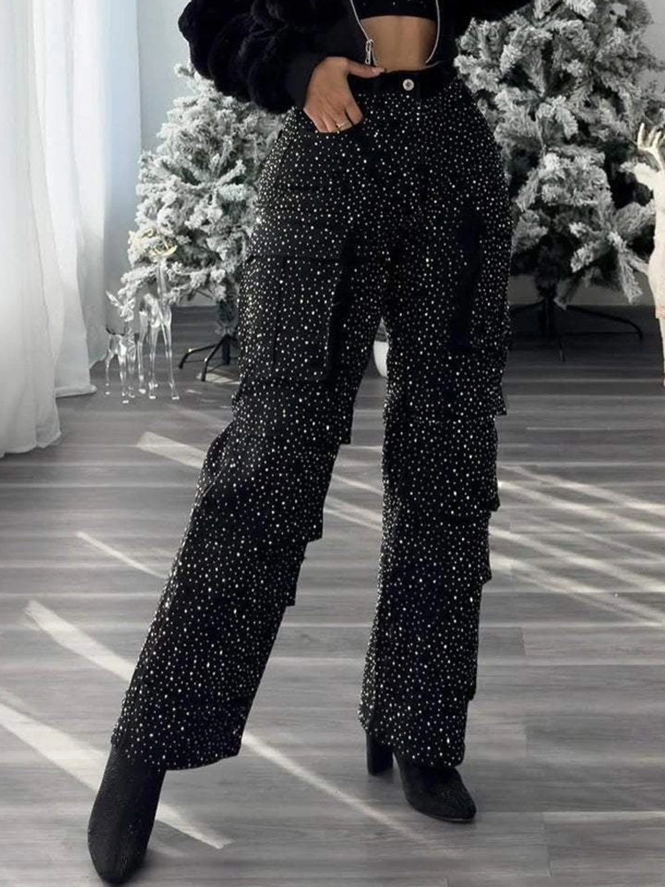 2026 New High Waist Black Rhinestone Multi-pocket Work Jeans, Street Style, High Quality Fashionable Straight Jeans, a Must-have for Street Style