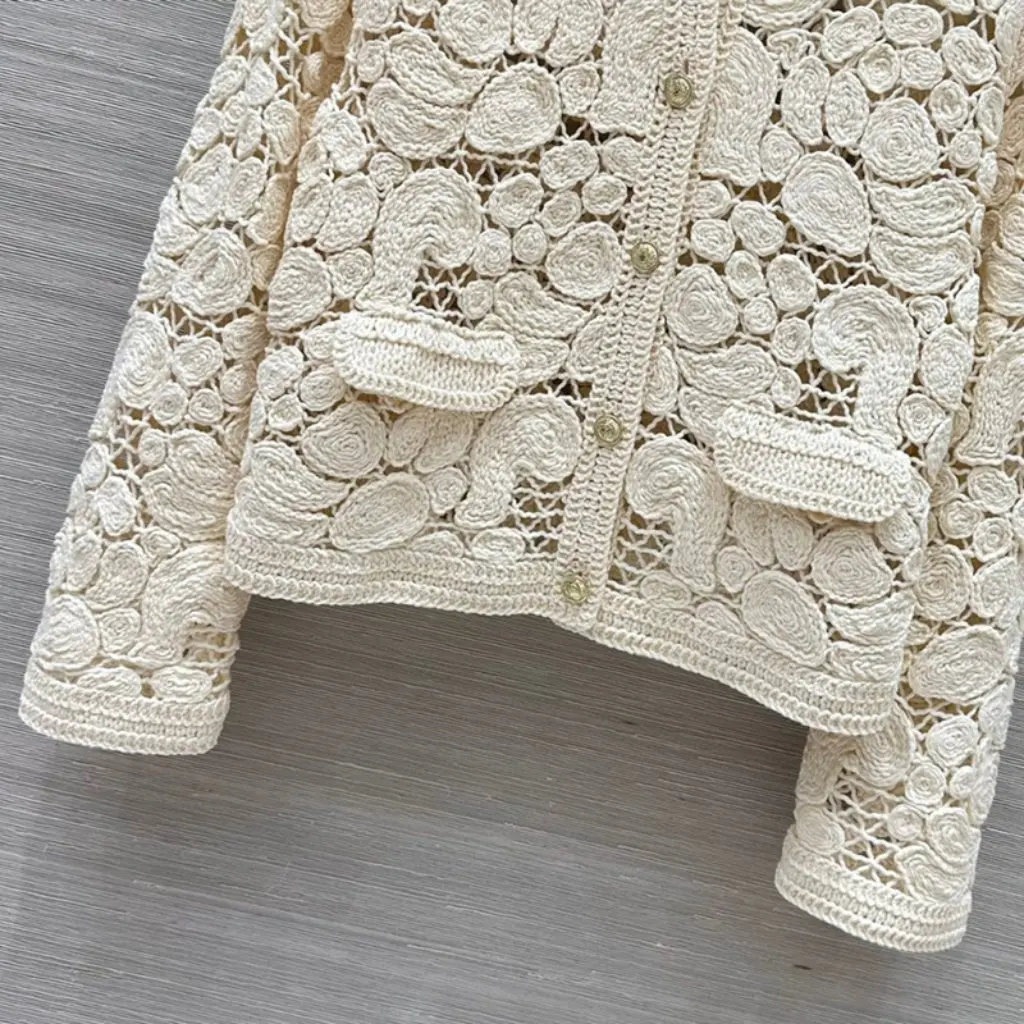 

Женский осенне-зимний модный вязаный кардиган, похожий на фею, полый цветочный дизайн, золотые пуговицы, европейский и американский стиль