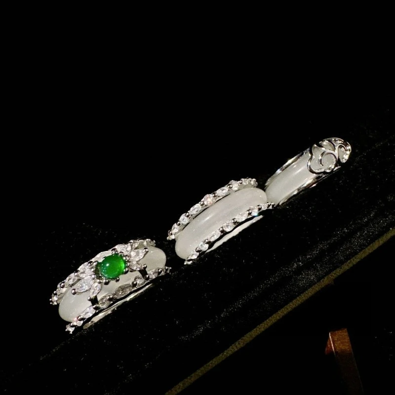 الليتشي المجمدة العقيق الأبيض خاتم الأحجار الكريمة ، النمط العتيق 18K مطلية بالذهب ، العائمة زهرة العقيق الزركون خمر نمط مجوهرات