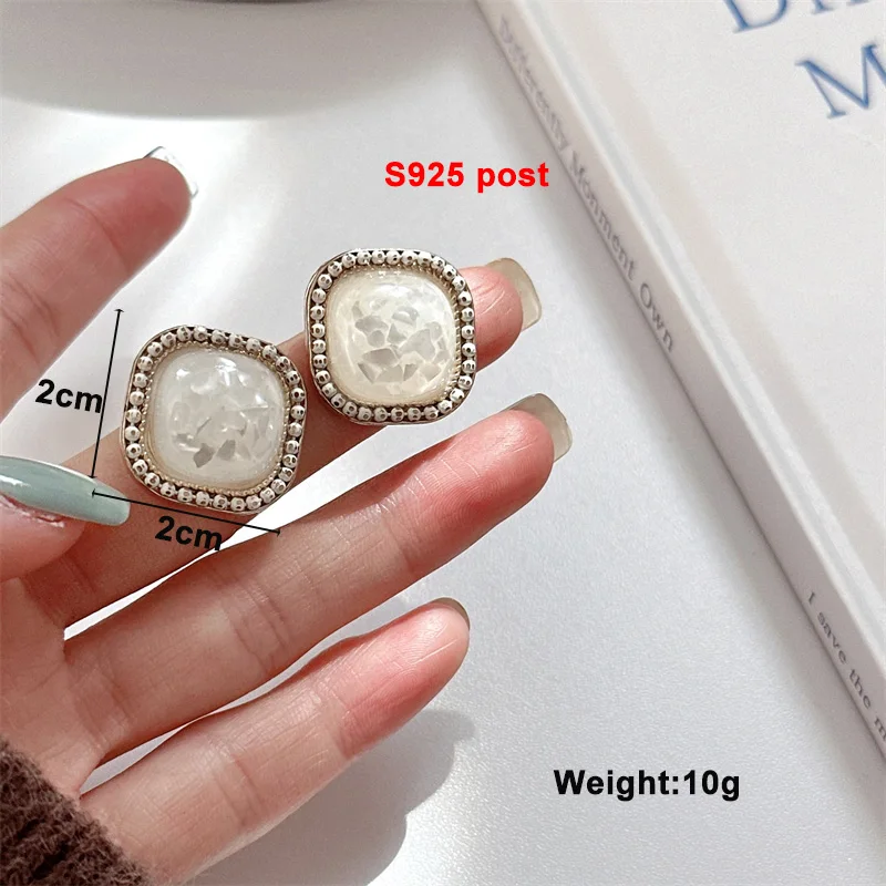 Trendy Neue Weiße Hängende Ohrringe für Frauen Transluzente Acryl Blume Baumeln Ohrringe Strass Imitation Perle Ohr Schmuck – Detail 3