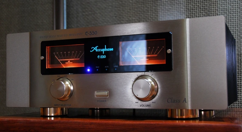 A-231 Copy Accuphase E-550 Direct Cut Circuit Integrated Amplifier Class A 60W 8 Ω