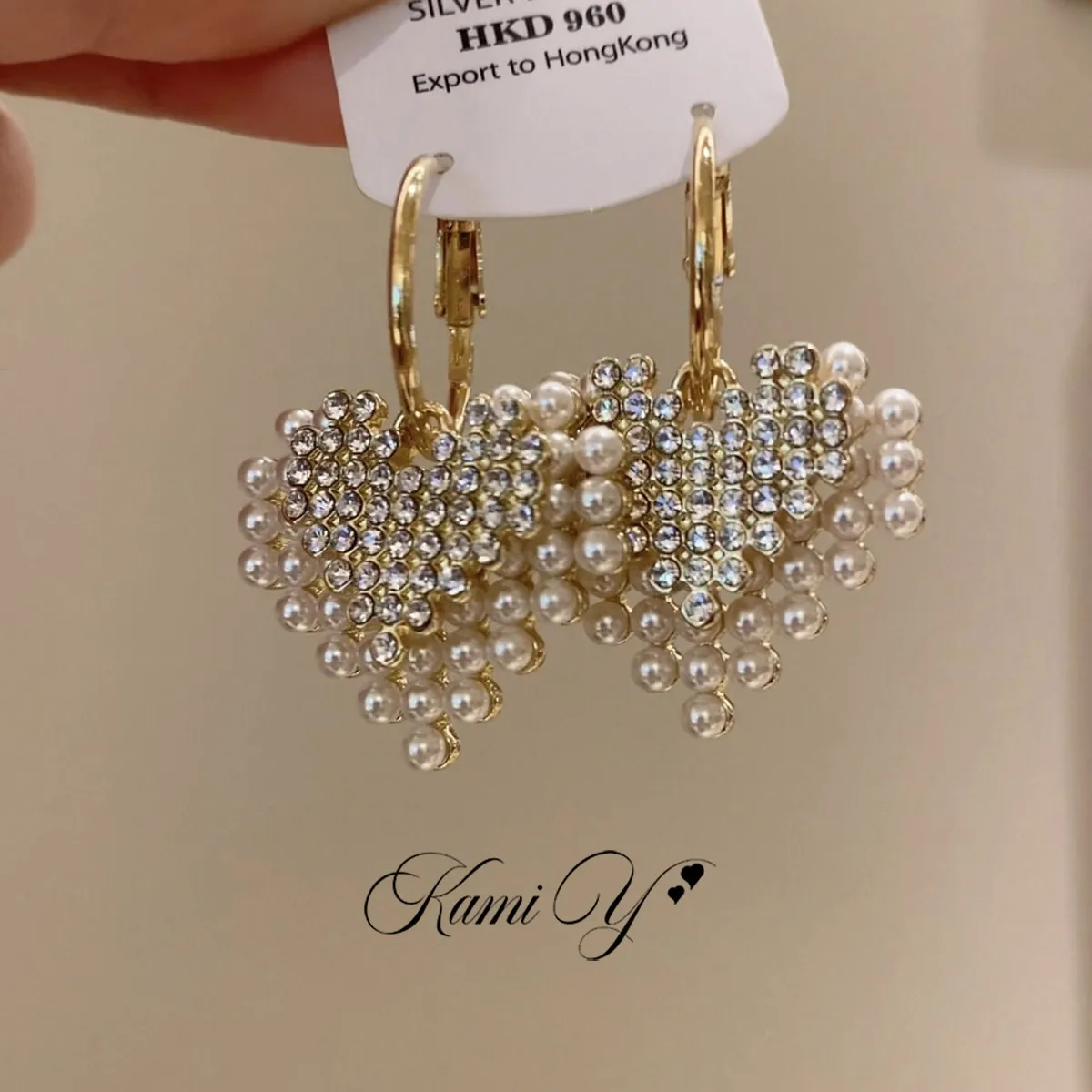 brincos-de-coracao-ande-exage-com-zirconia-e-perola-joia-de-orelha-fena-e-moderna-versatil-e-estilosa-es