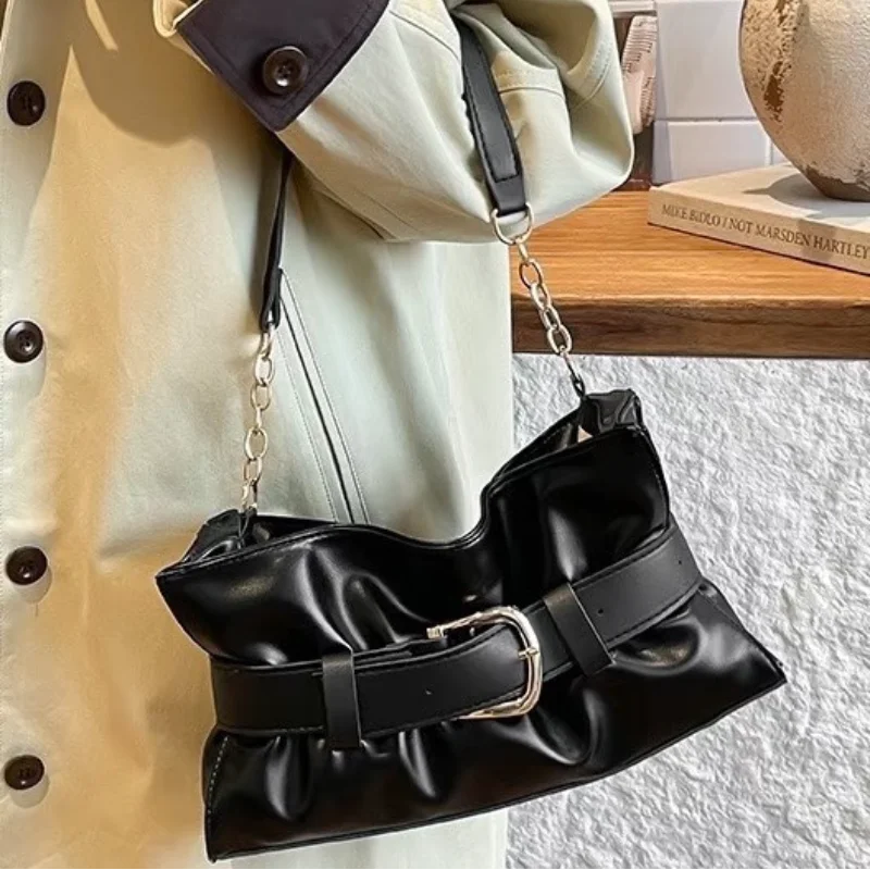 

Роскошная мягкая сумка-тоут с декоративной пряжкой, вместительная сумка на плечо, универсальная однотонная сумка через плечо для работы и поездок на работу.