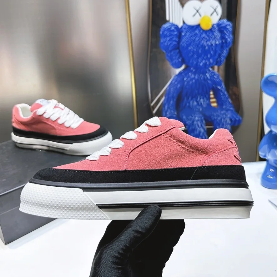 

2026 Designer Brand Leather Thick-soled Panda Board Shoes Fashion Inner Height Increase Casual Shoes Round Head Wear-resistant