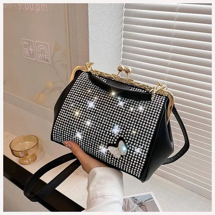 Light Luxury Shining Hot Diamond Fashion Shell Bag Clip Button Women's Bag New Fashion Youth Casual One Shoulder Crossbody Bag