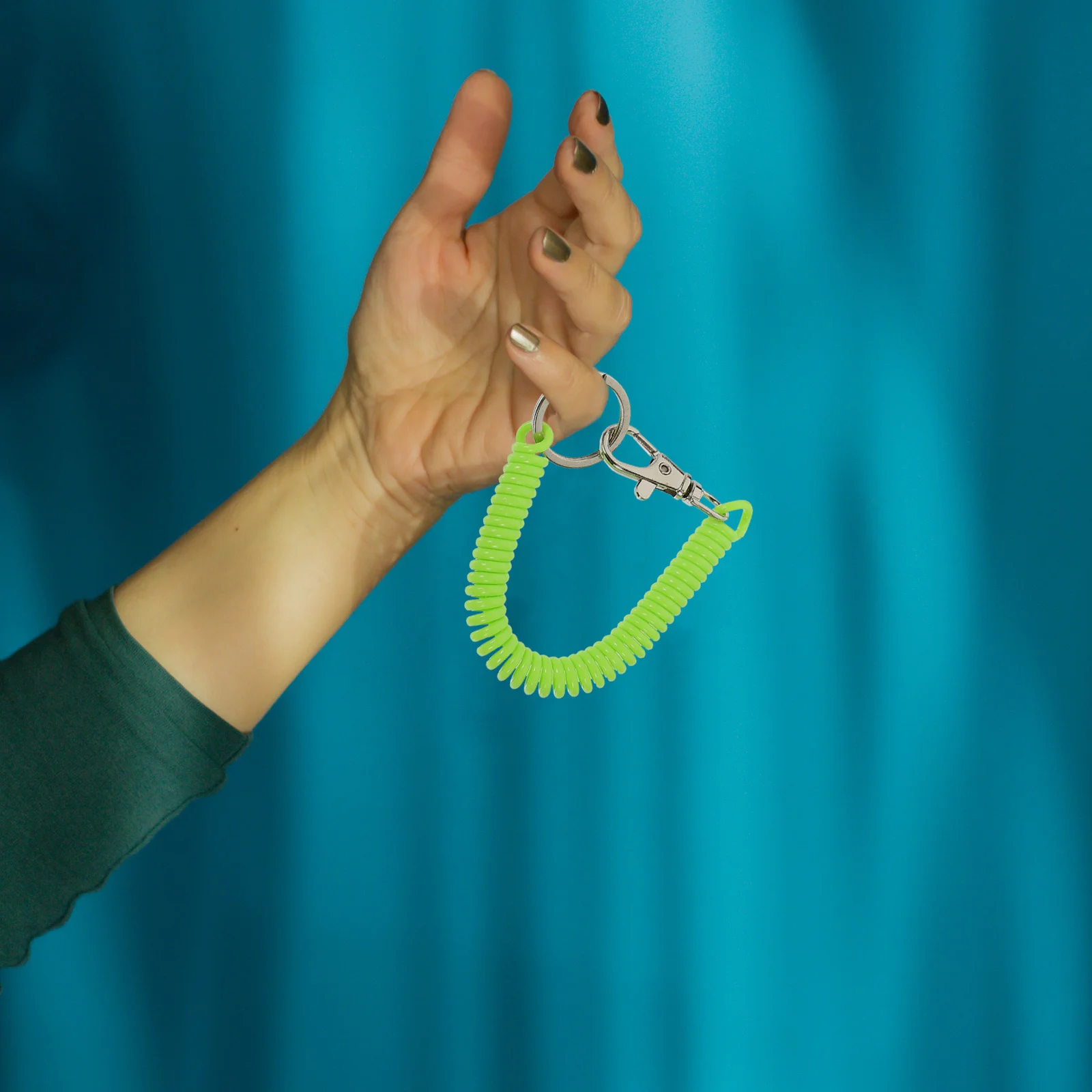 6Pcs Anti-Lost Rope Wrist Keychains Elastic Spring Coil Retractable Key Chain Outdoor Key Holder for Women Men