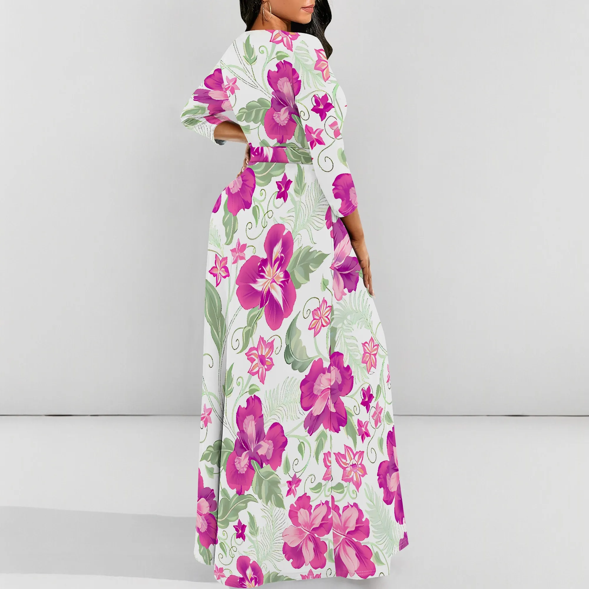 Robe longue beige avec fleurs pastel surdimensionnées, manches longues, style élégant pour femmes, look invité de mariage