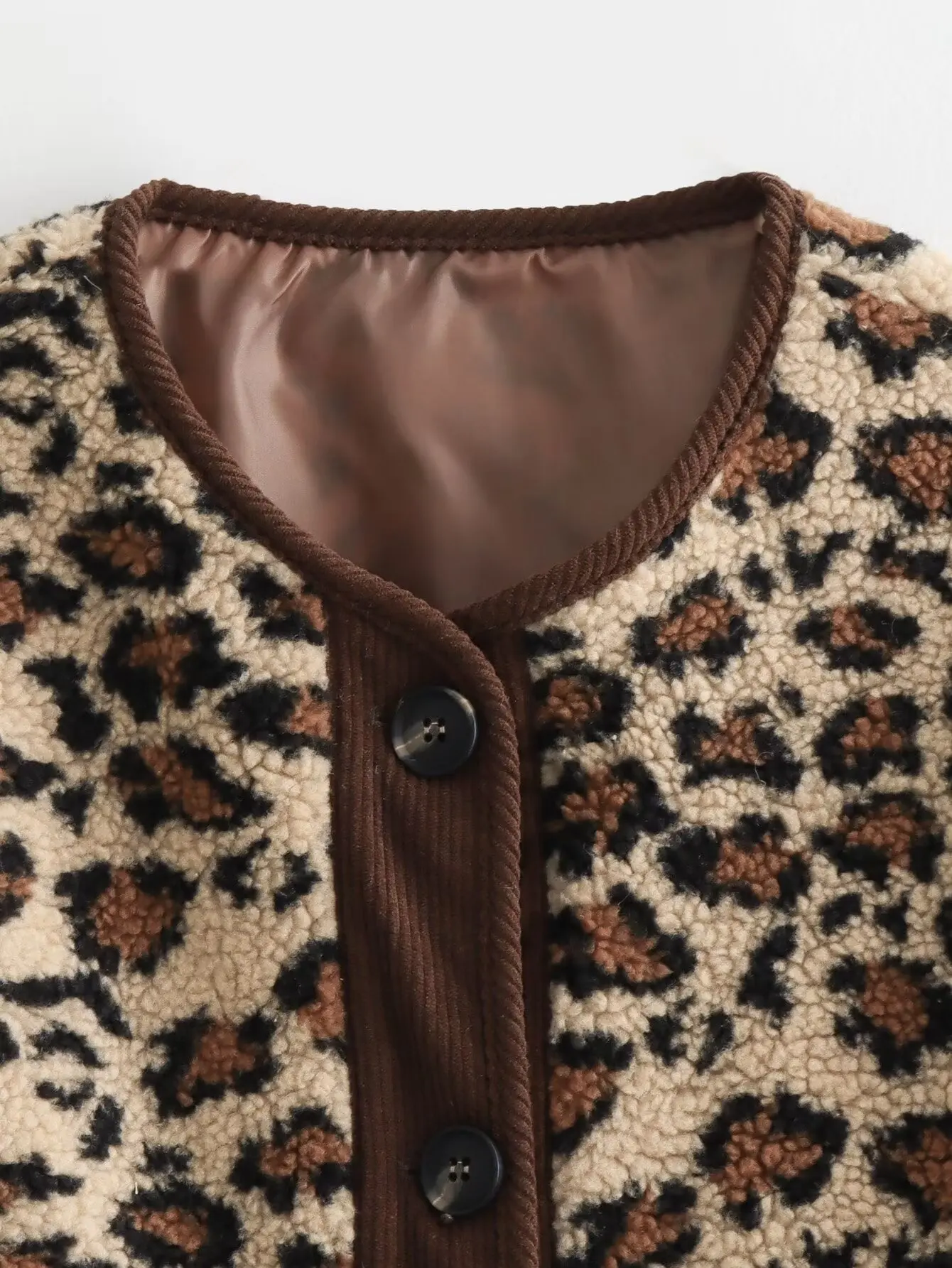 TRAFZA Women Winter Fleece Leopard Print Loose Jacket Vintage O-neck Long Sleeves Coat Y2K Female Casual Fuzzy Coat Outwears