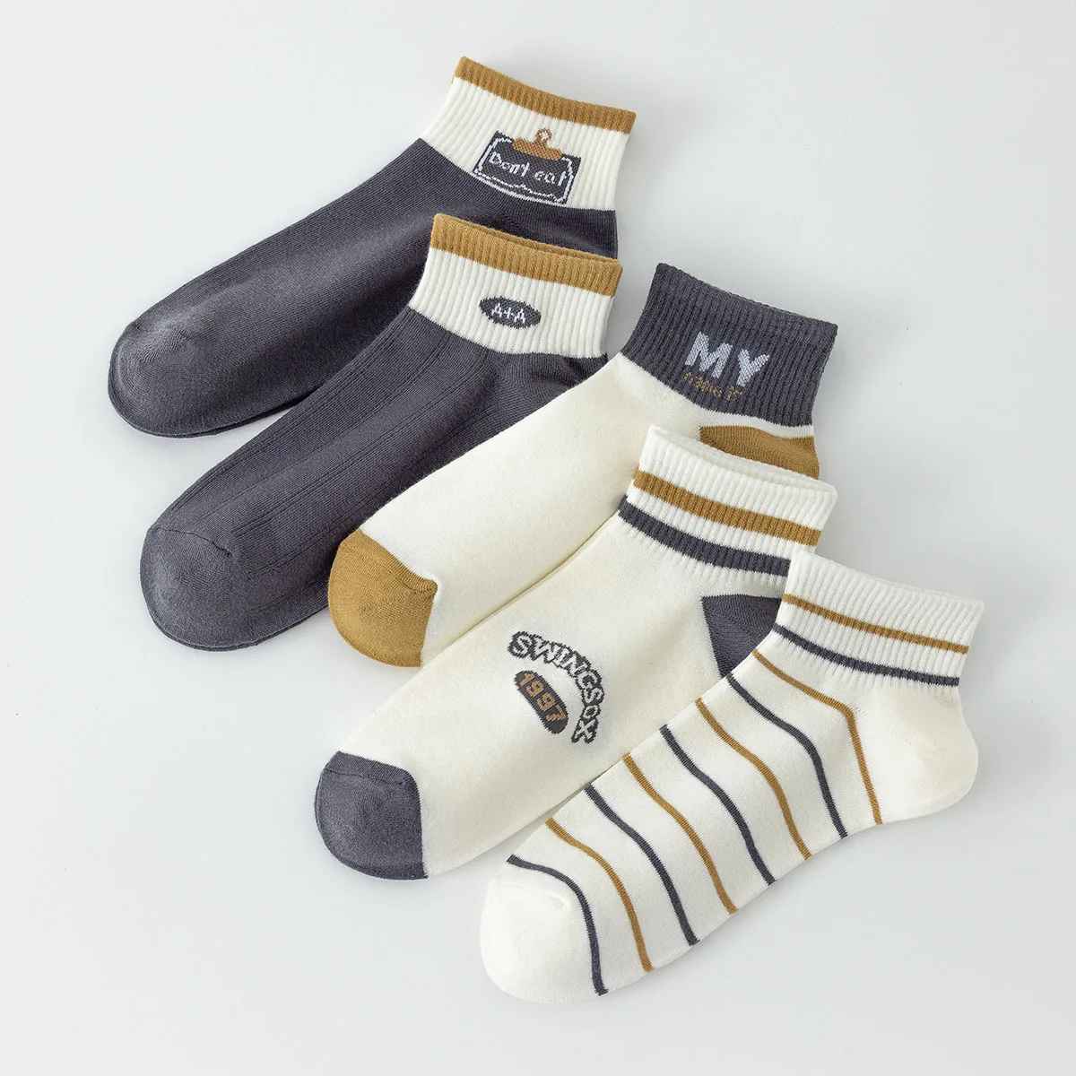 5 Pairs of Men's Cotton Spring and Autumn Letter Striped Fashionable and Versatile Summer Comfortable Breathable Short Socks