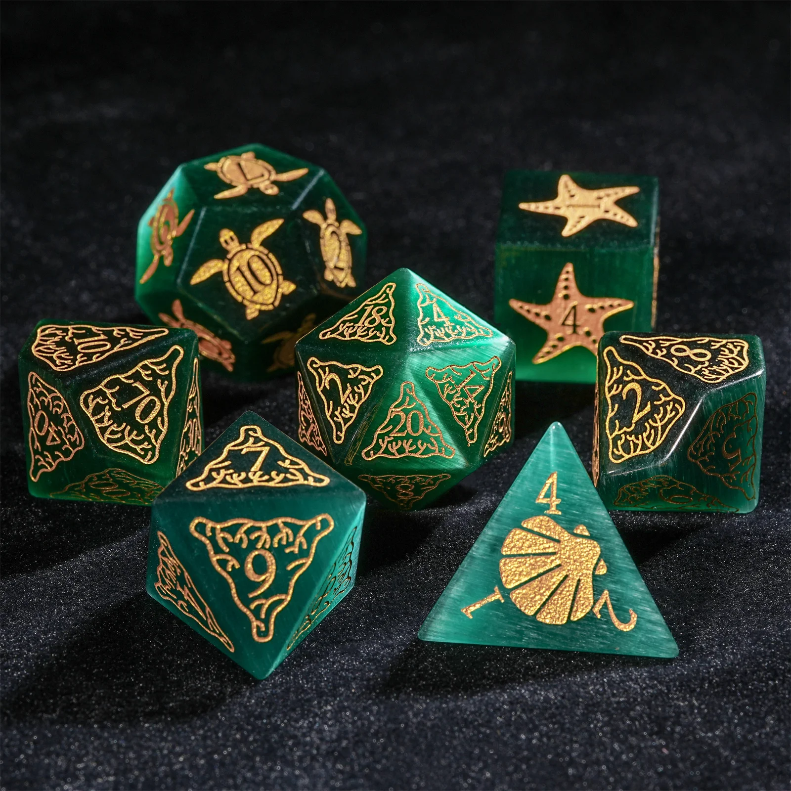 

7pcs DND Blackish Green Gemstone Dice Set Shell Golden Word Dice Multi-sided Polyhedral Dice for D&D COC Role RPG Table Game