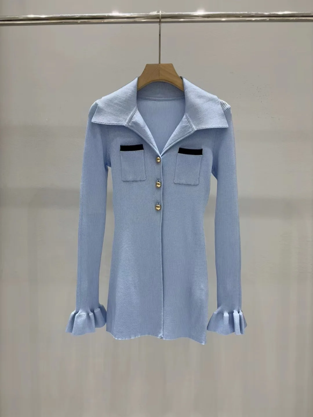 Strickjacke mit Rüschenbündchen, Temperament, elegant, elastisch, schlankes Revers, langärmeliger Damenpullover, 2025, Herbst neu