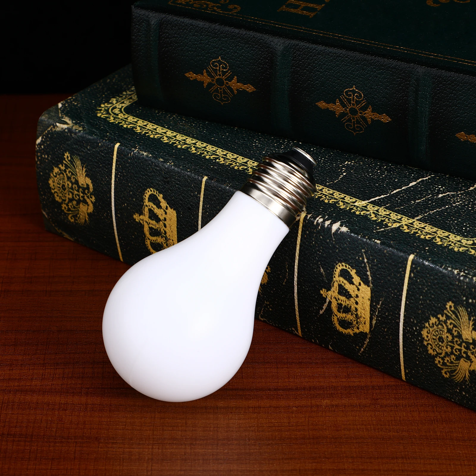 

Magical Bulb Trick Lamp for Close Performance Romantic Atmosphere Lighting Props Funny Illusions