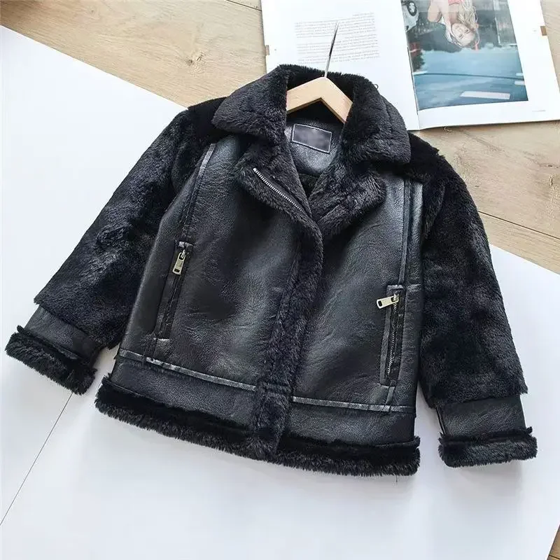 

Новые детские кожаные куртки 2026 года для мальчиков и девочек, зимние утепленные флисовые куртки, детские куртки с имитацией меха, новые детские модели