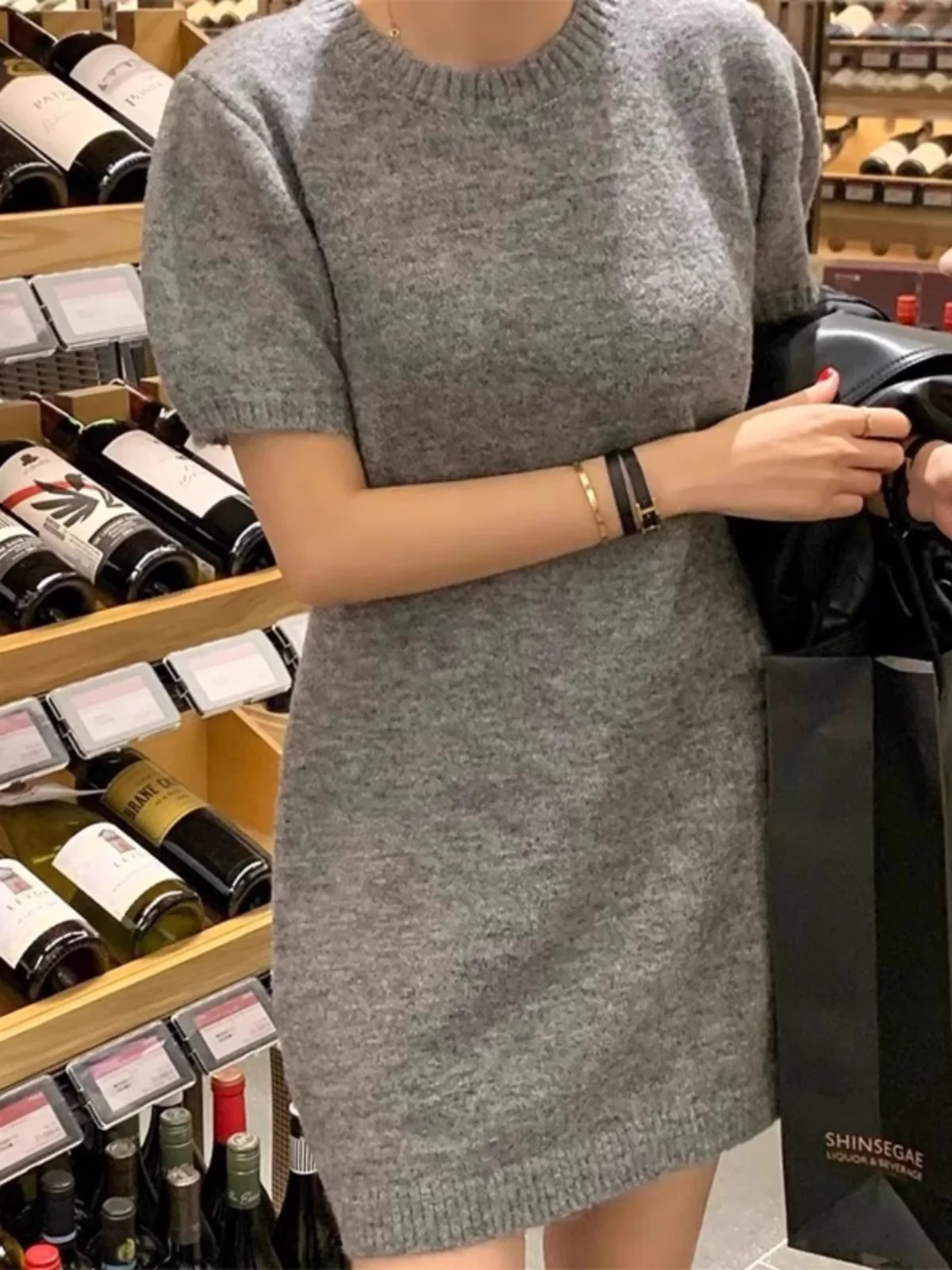 Elegantes Temperament! Rundhals-Strickkleid aus reinem Kaschmir mit kurzen Ärmeln, mittellanges, lockeres Halbarm-Basishemd für Damen