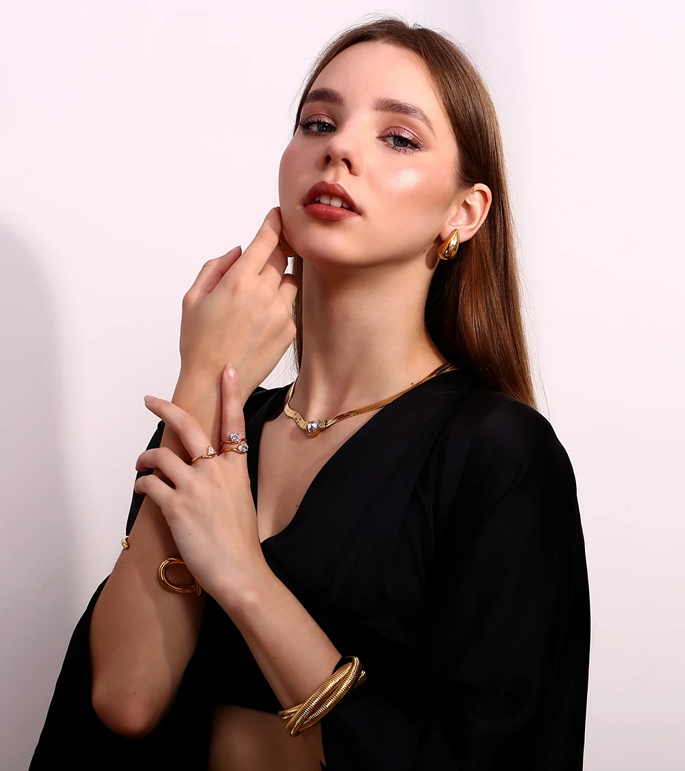 E.B.belle أنيقة موجة 316L الفولاذ المقاوم للصدأ لامعة هندسية الزركون خواتم 18K مجوهرات مطلية بالذهب النساء فنجر الديكور