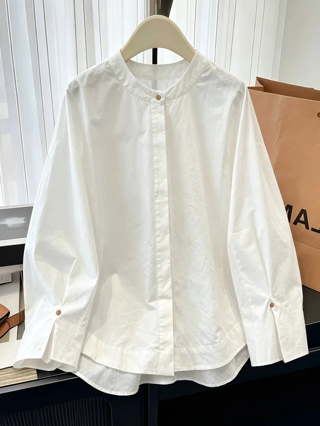 Loose Long Sleeve Women's Shirt Artistic Style Korean Loose Lazy Style Small Top High End Feelings Daily Wear Autumn Shirt