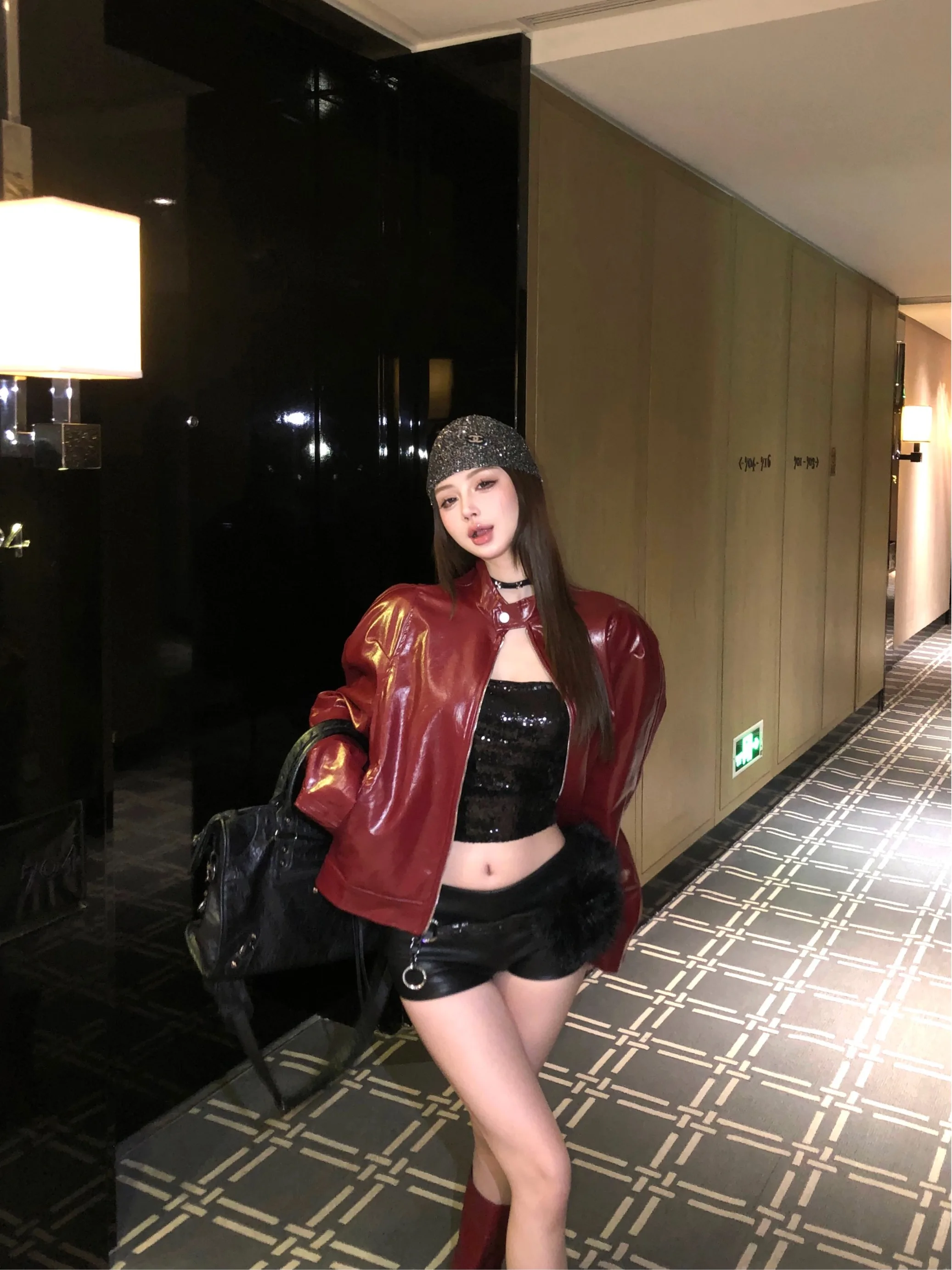 

Retro Red Motorcycle Leather Jacket Women's Spring 2026 New Long Sleeve Loose Slimming Fashion Top Trendy Zipper Closure