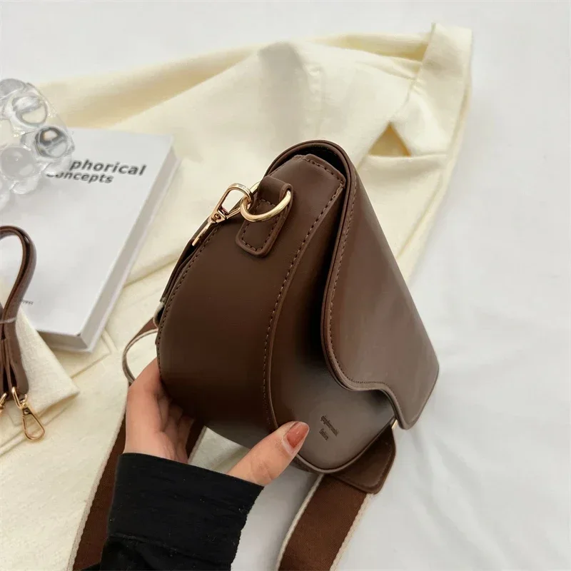 2024  Small Leather Saddle Armpit Bags for Women Bolsa Summer Chain Shoulder Crossbody Bag Ladies Vintage Underarm Handbags