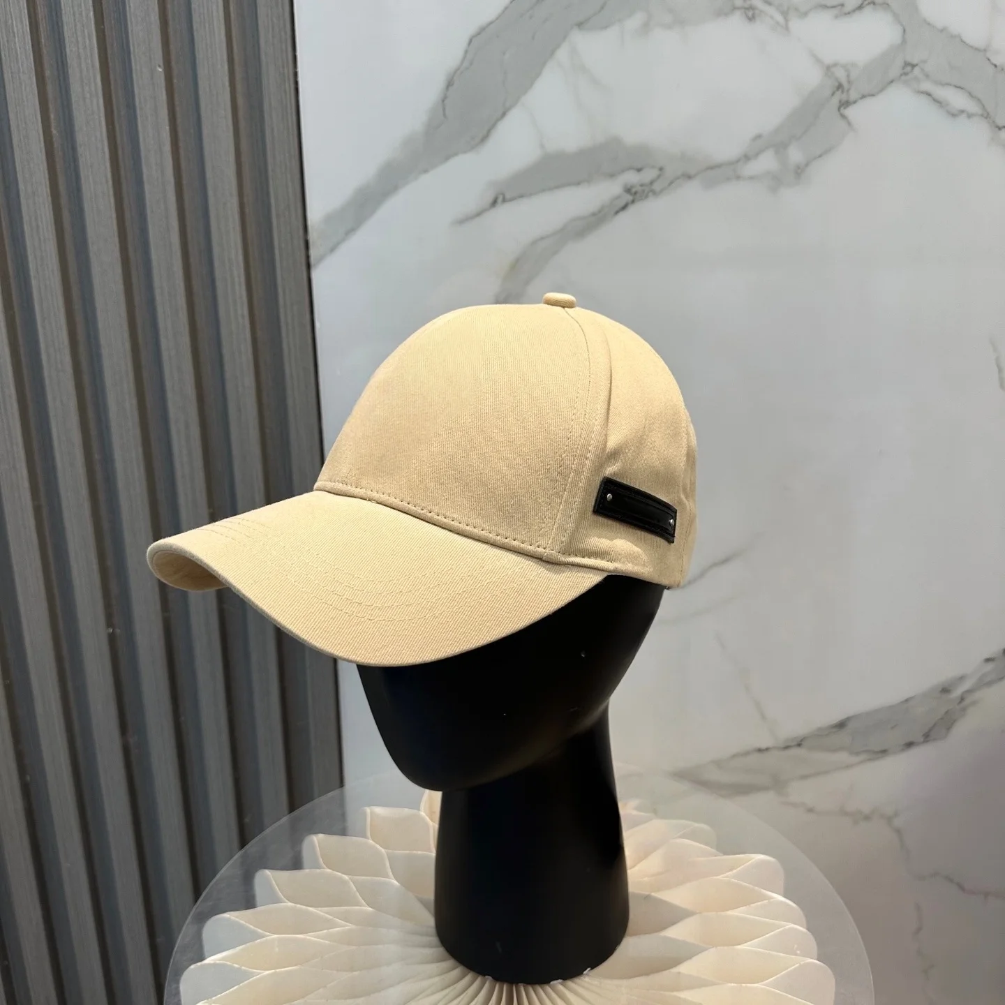 casquette-de-baseball-de-marque-de-luxe-unisexe-protection-solaire-decontractee-pour-l'exterieur-faite-a-la-main-respirante-et-legere-reglable