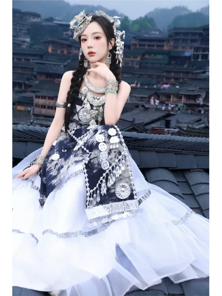 

Фотографии путешествий с изображением крутой новой этнической и экзотической одежды