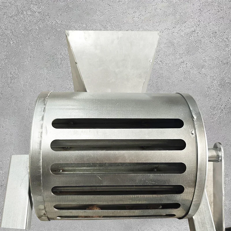 Hand-Cranked Dry Peanut Sheller—No Electricity Required—Home-Use Peanut Sheller—Low Breakage Rate Universal Size