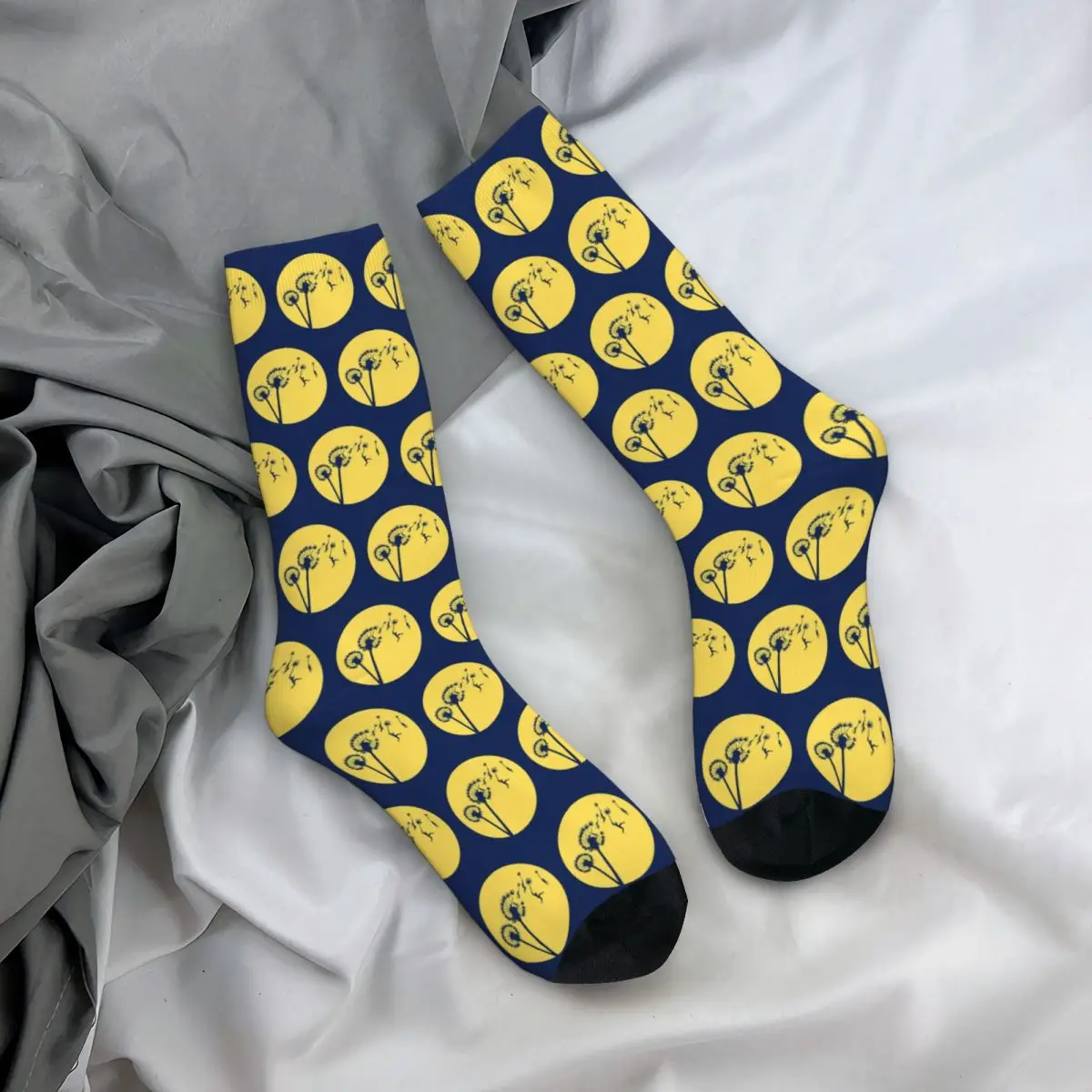 Dandylion Flight - Reversed Circular Men Women Socks Windproof Novelty Spring Summer Autumn Winter Stockings Gift