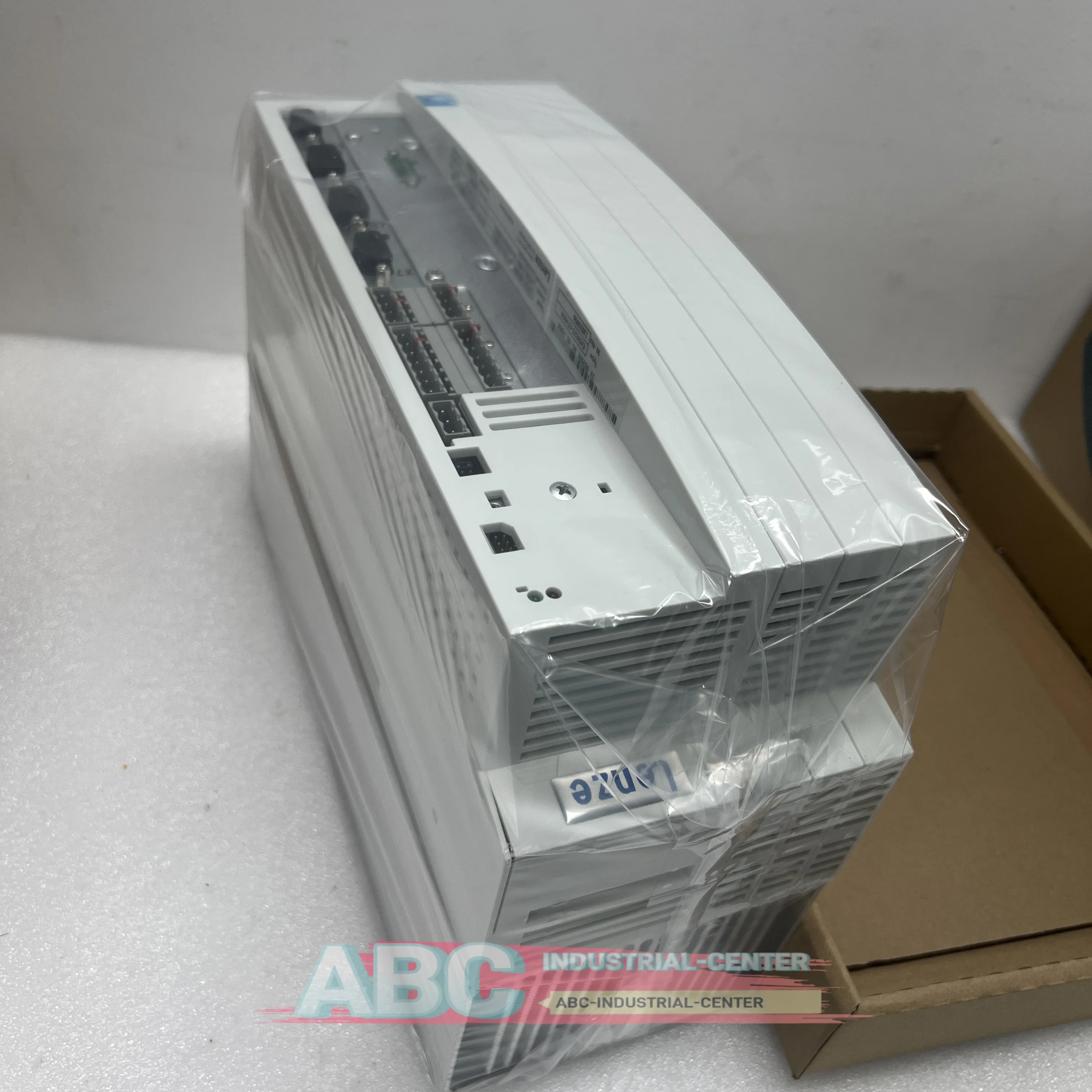 EVS9325-EIV907 novo conversor de frequência EVS9325-EIV004 EVF9325-EVV004