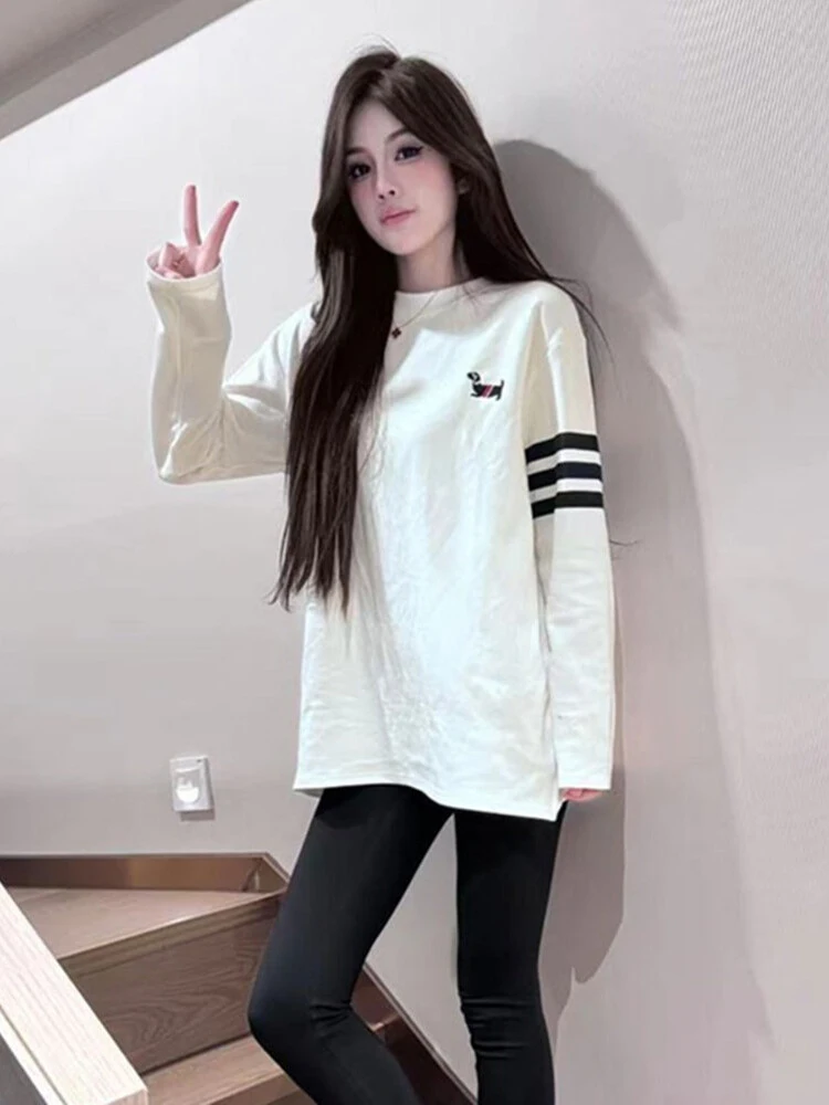 

Женская осенне-зимняя новинка: вышитая футболка с длинным рукавом, свободного кроя, средней длины, базовая, для ношения под одеждой