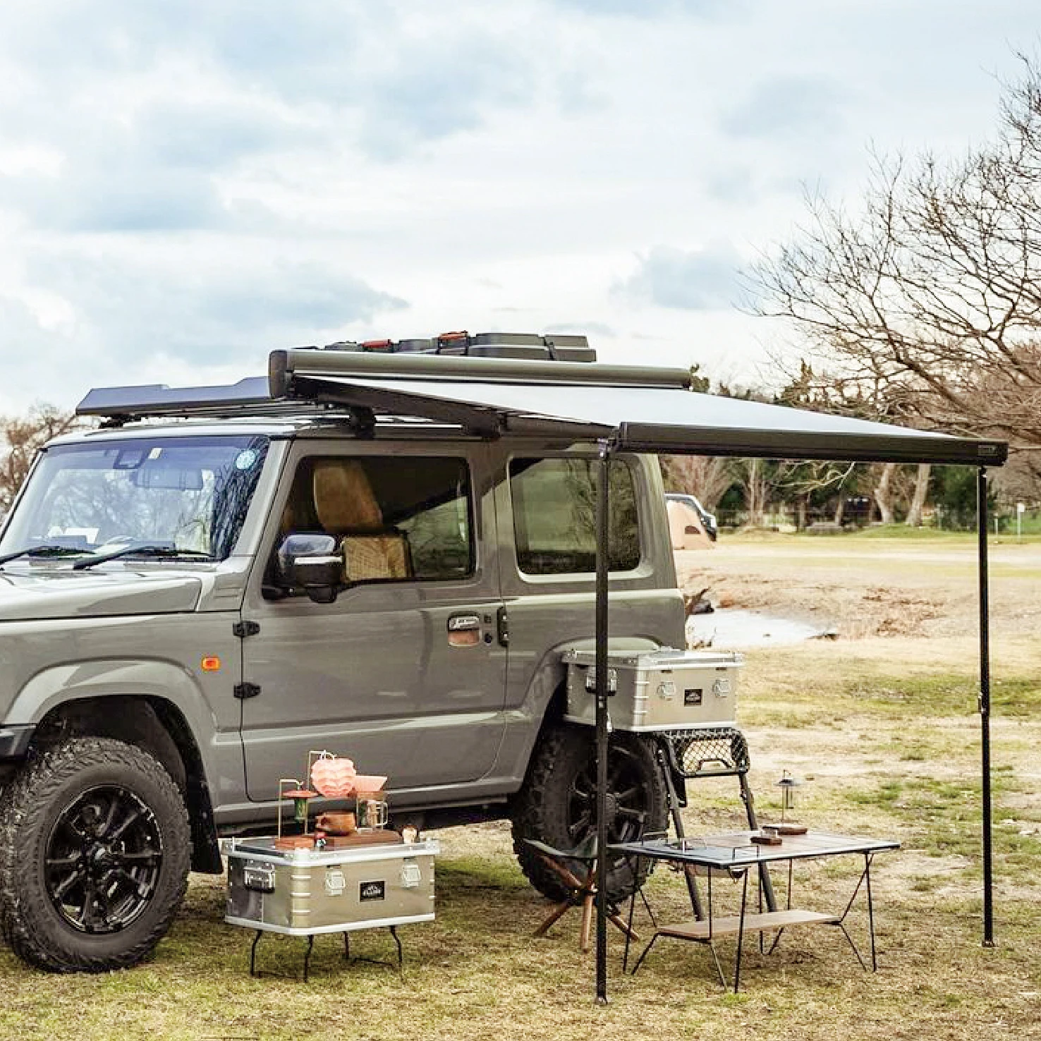 Awning Kaset Manual dan Elektrik Wareda Black Frame Retractable untuk Kendaraan Offroad 4x4 4wd