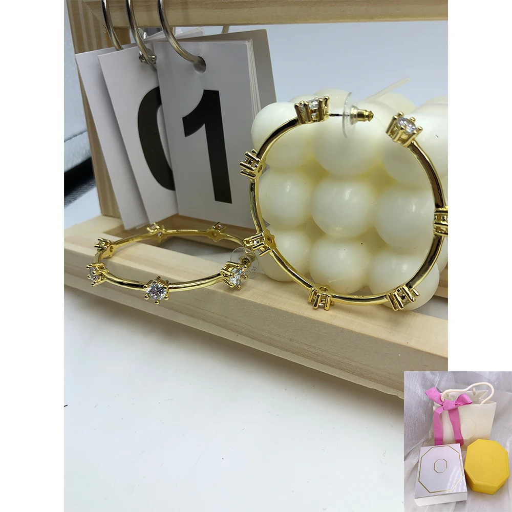 

2024 New Fashion Constella Large Circle Earrings, Round Cutting, Large Size, White Personalized Design, Romantic Gift