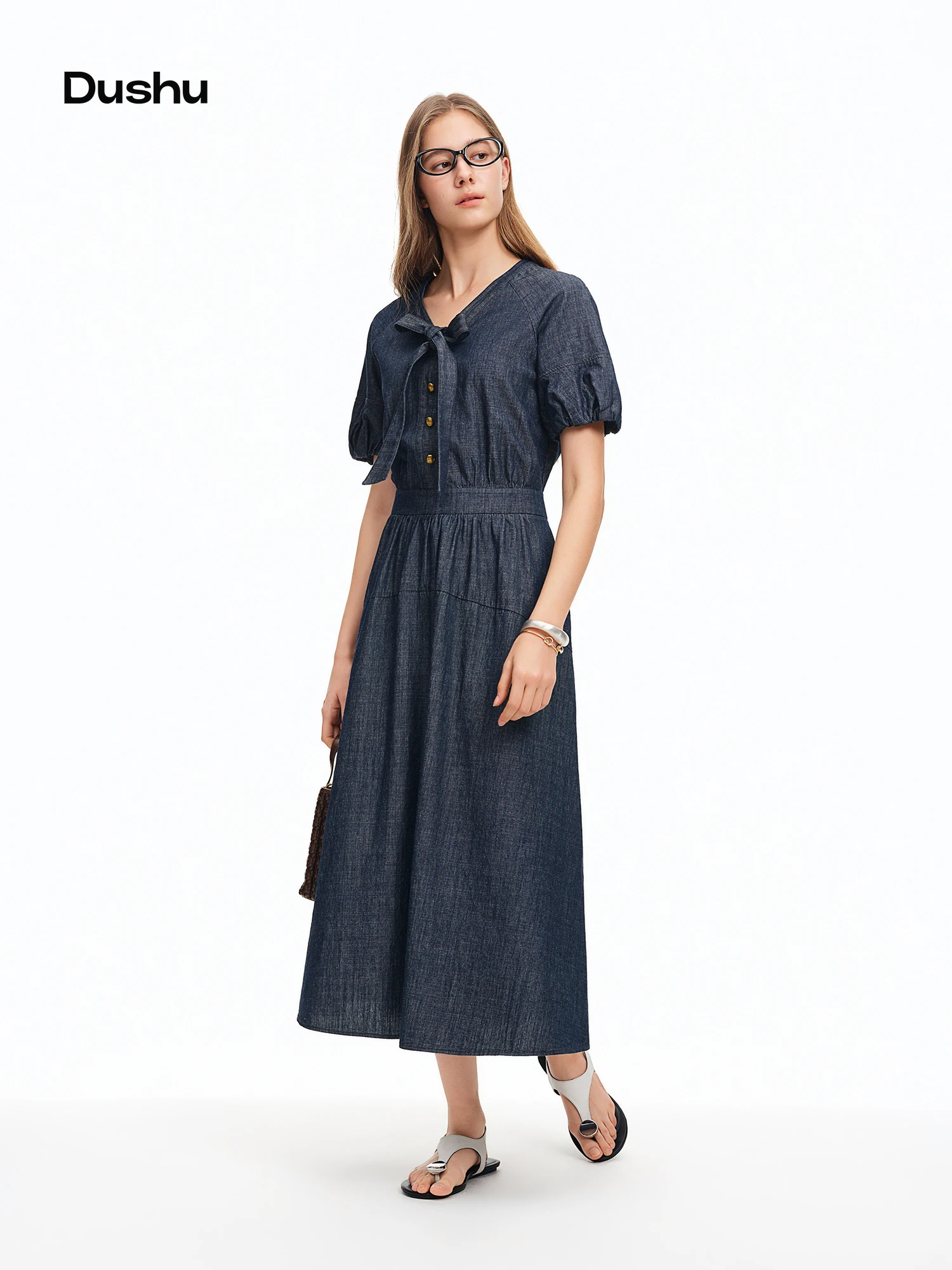 

DUSHU Deep Sea Blue V-Neck Tie Strap Jean Dress 2026 Summer New Arrival Elegant Fashion Cotton Contain High-Waisted Long Dress