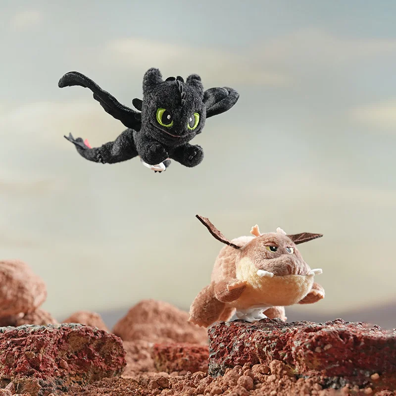 De nieuwe echte Potdemiel-honingpot is schattig en tandeloos, en het is een pluche cadeauspeeltje met drakentraining en's nachts kwaad moeten