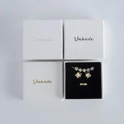 100-Pack Bulk 9x9x3cm White Jewelry Packaging Box Custom Logo DIY Travel Earing Ring Bracelet Organizer Boxes Engagement Gift