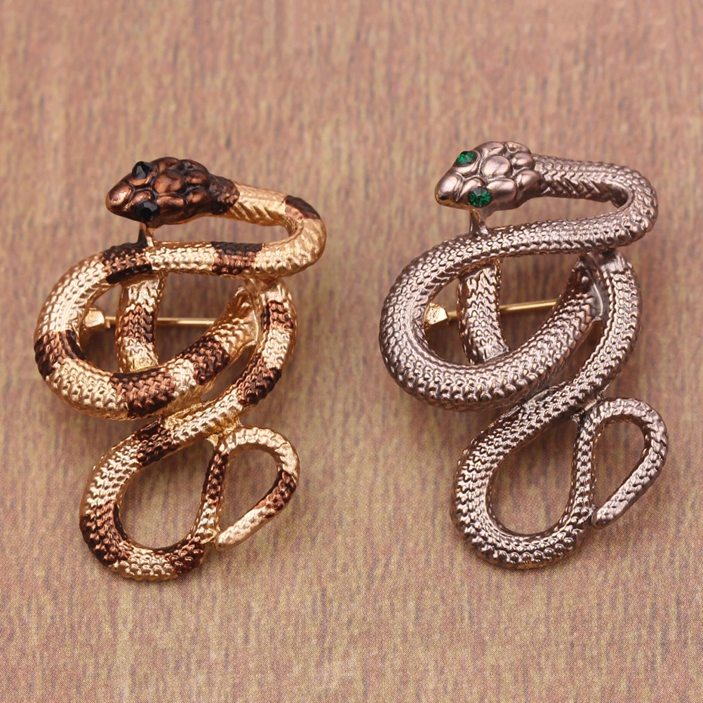 

2pcs Brooch Pin Exquisite Women Lapel Pin Decorated Shiny Classy Jewelry Shell Material Great Workmanship Daily