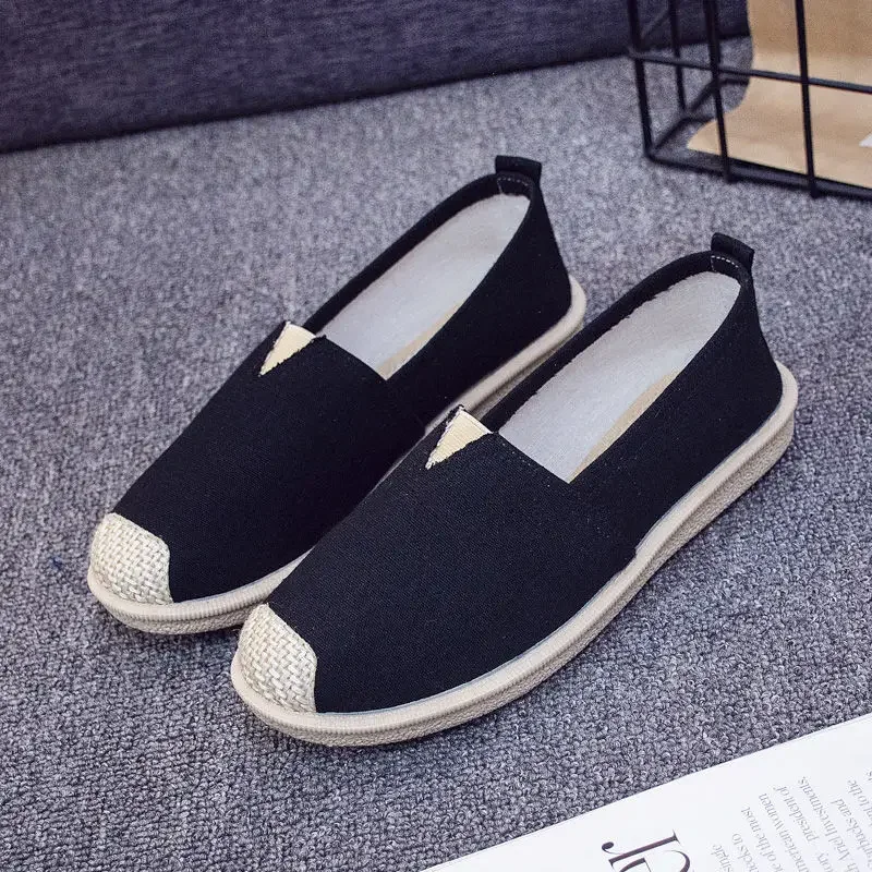 Niedrige weibliche Schuhe Slip on Damenschuhe flache Canvas Slipper mit hochwertigen Frühlings trends 2024 Neuankömmling Promotion billig