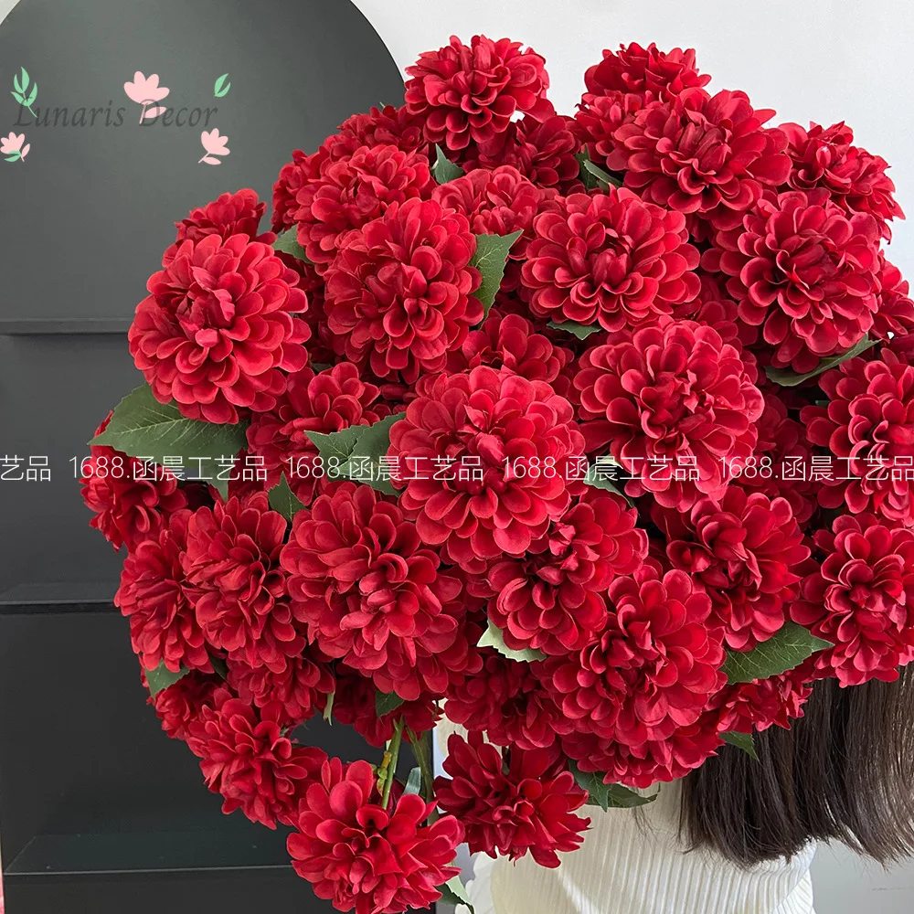 

Monet-style candy-colored artificial flower wedding backdrop decoration