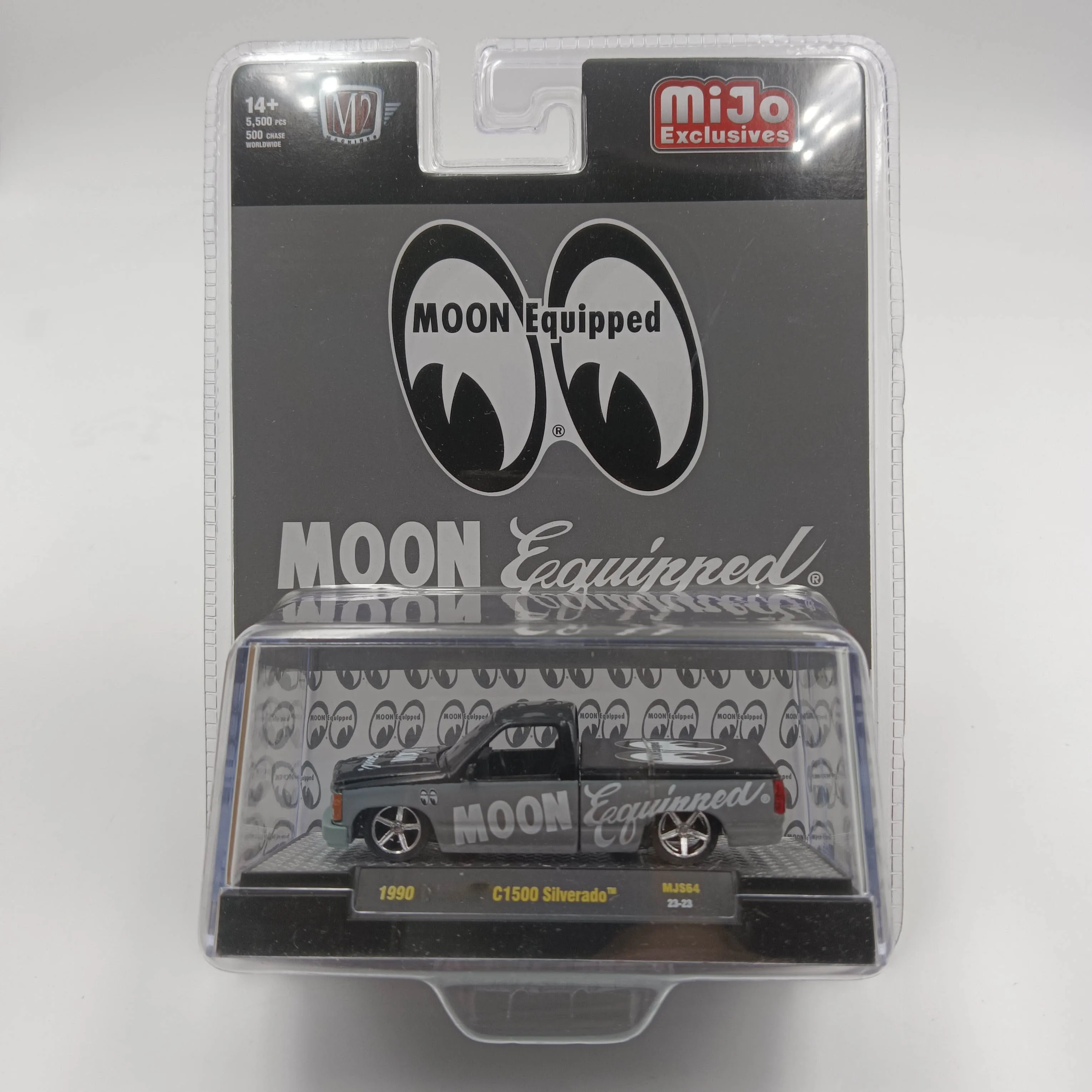 M2 machines 1/64 1990 C1500 Silverado gray Die-cast alloy car model collection display child gift