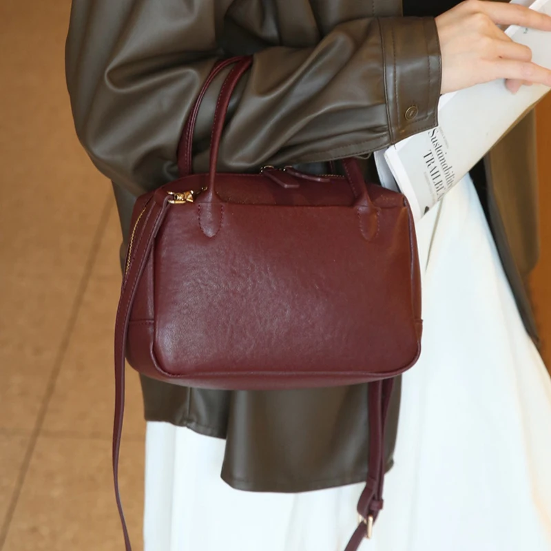 

Women's Soft Cow Leather Travel Handbags Ladies Cowhide High Quality Shoulder Bag Female Retro Luxury Designer Crossbody Bags