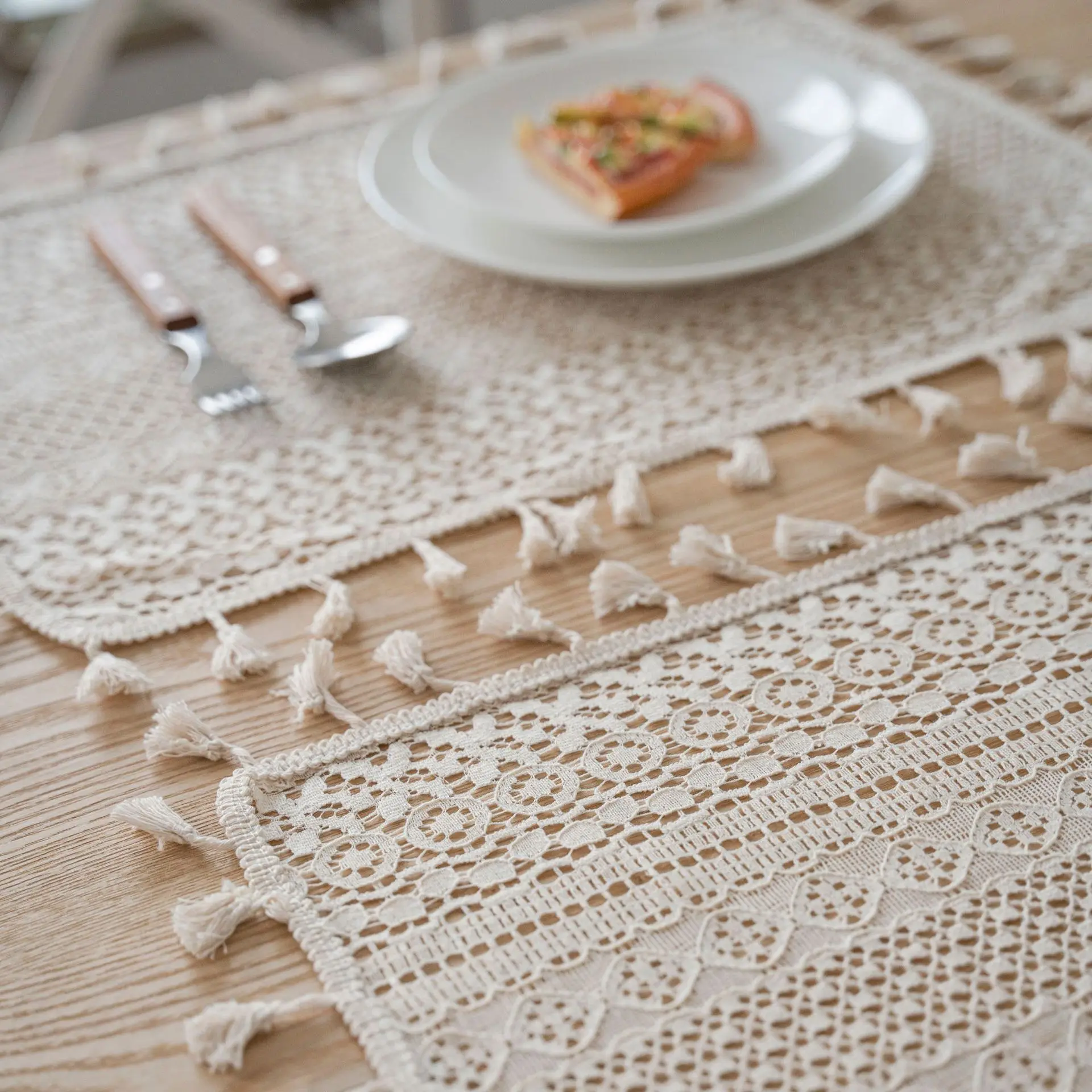 Pastoral Style Lace Table Cloth Tassel Design Vintage Table Cover Dining Room Table Cover Home Decor Solid Classic Tablecloth