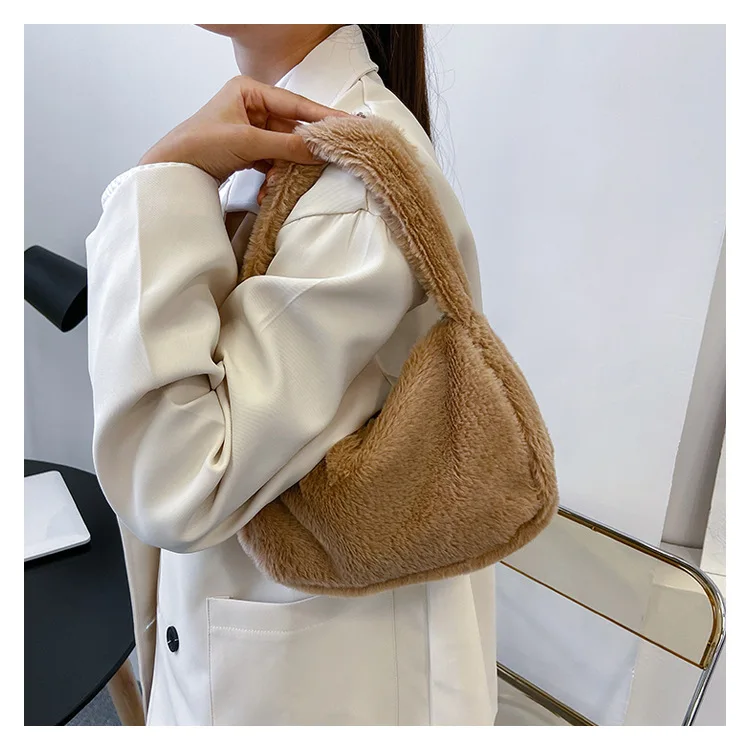 Women Plush Bag Fashion Autumn Winter Soft Elegant Lady Handbag Simple High Quality Shoulder Bags Solid Color Cute Underarm Bag