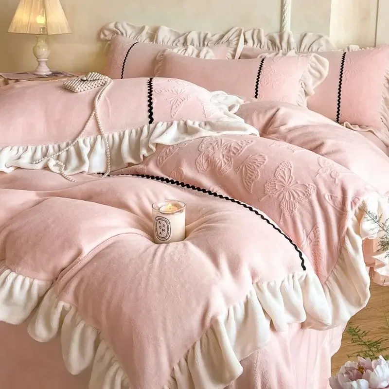 Princess Style Milk Velvet Carved Four Piece Set High Weight Flannel Bed Sheets and Duvet Covers Coral Fleece Three Piece Set