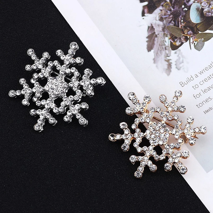 Exquisite Snowflake Brooches for Women Men Rhinestone Flower Winter Sweater Shirt Suit Collar Pins Jewelry Christmas Gifts